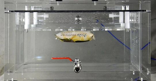 vacuum-leak-test-bag-in-water